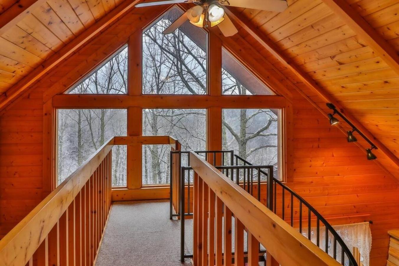 Romantic, Honeymoon Cabin In The Smokies! Gatlinburg Exterior foto
